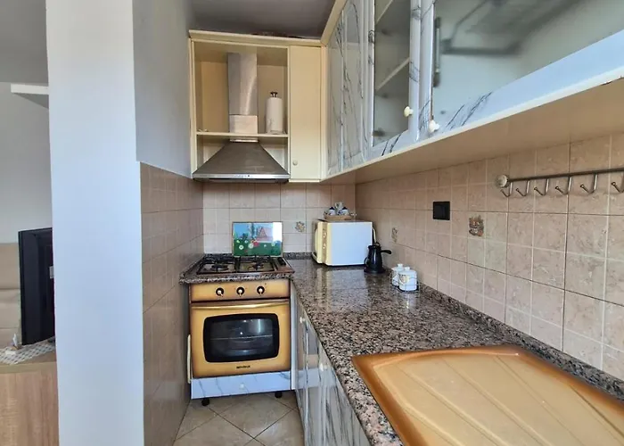 Familjar Ne *