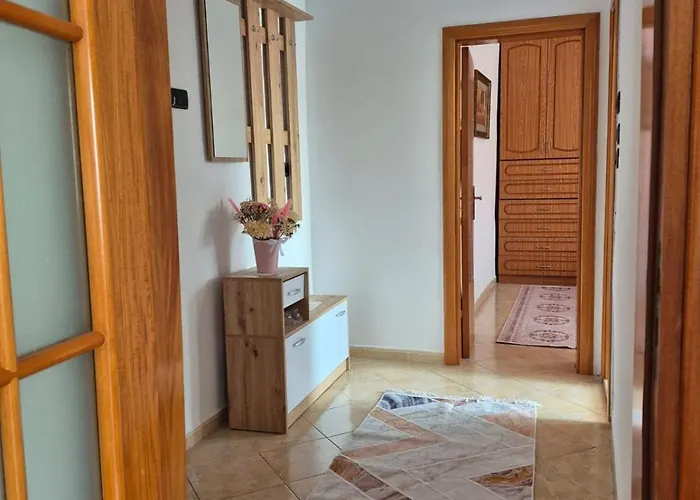 Apartment Familjar Ne Vlore